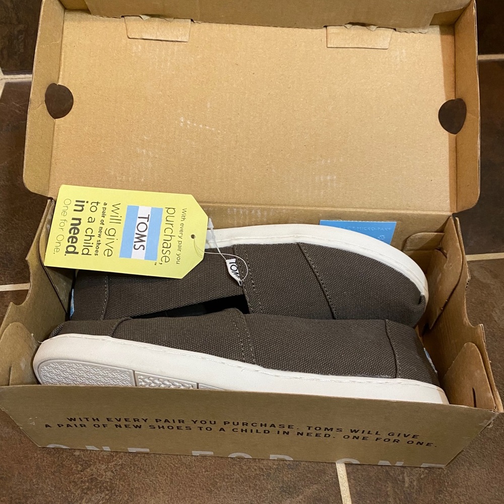 Toms